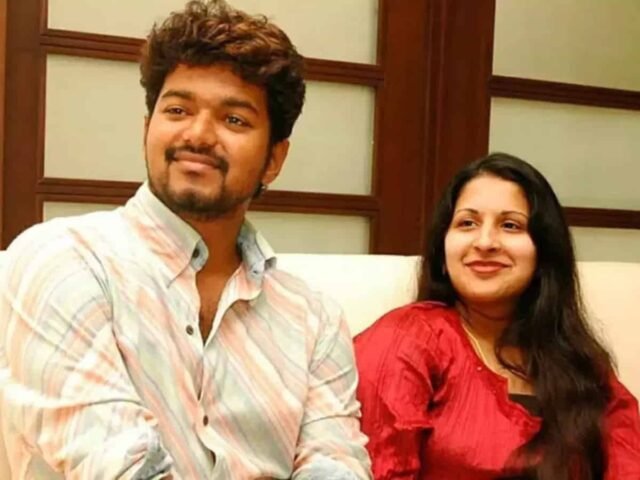 Thalapathy Vijay faces a big allegation from his wife. Vijay's Wife files a divorce case, and accuses him of having an extra marital affair. Vijay and Trisha affair led to his divorce?